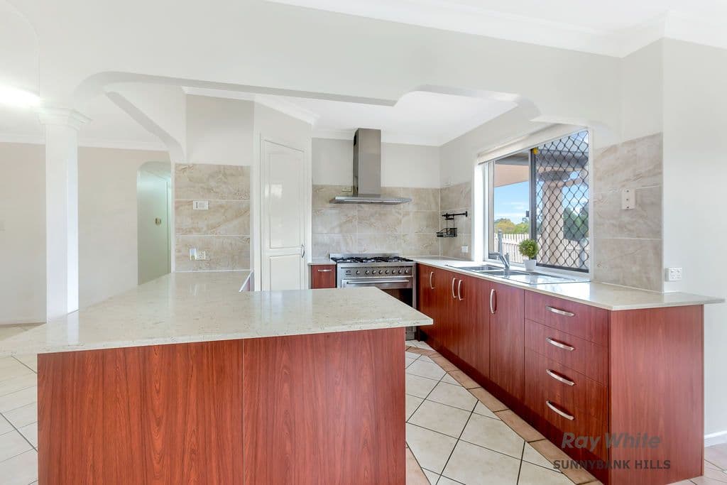 2 Timaru Crescent, Eight Mile Plains QLD 4113, Eight Mile Plains - Thumbnail 4