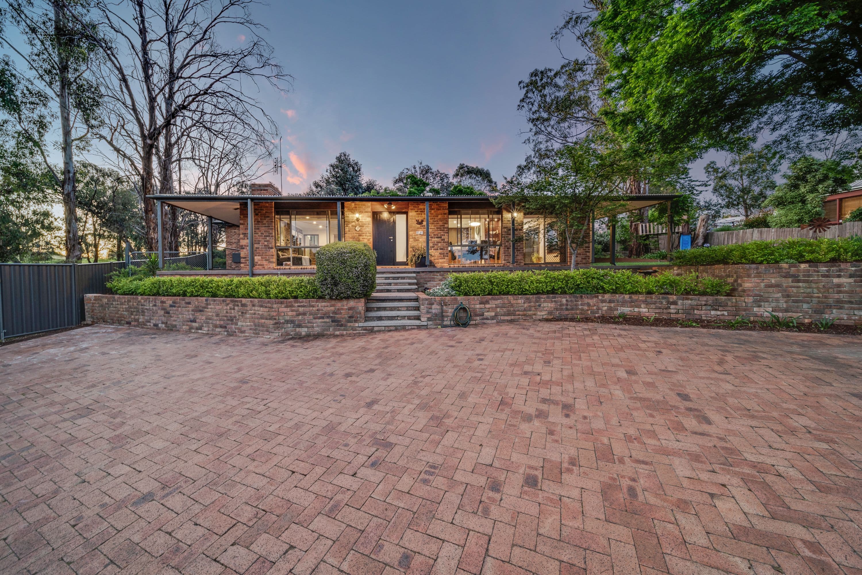 27 Nunan Crescent, Oxley ACT 2903, Oxley - Thumbnail 2