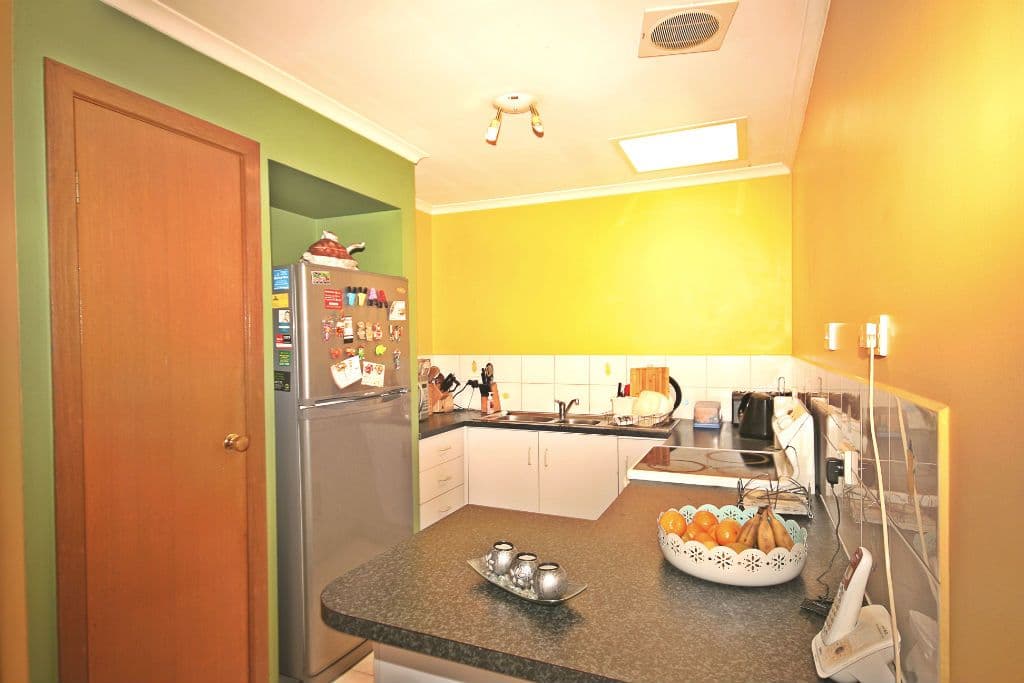52 Fox Street, ST ALBANS VIC 3021, St Albans - Thumbnail 4