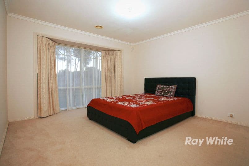 10 Brindalee Place, CRANBOURNE VIC 3977, Cranbourne East - Thumbnail 3
