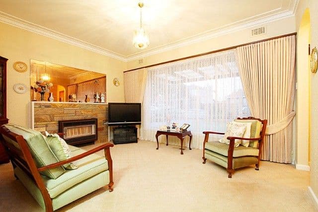 7 Dwyer Avenue, RESERVOIR VIC 3073, Reservoir - Thumbnail 2