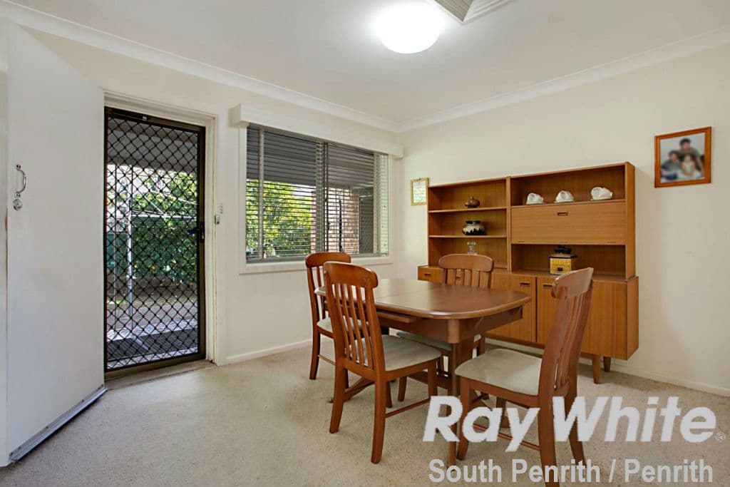 4 Kennedy Drive, South Penrith - Thumbnail 4