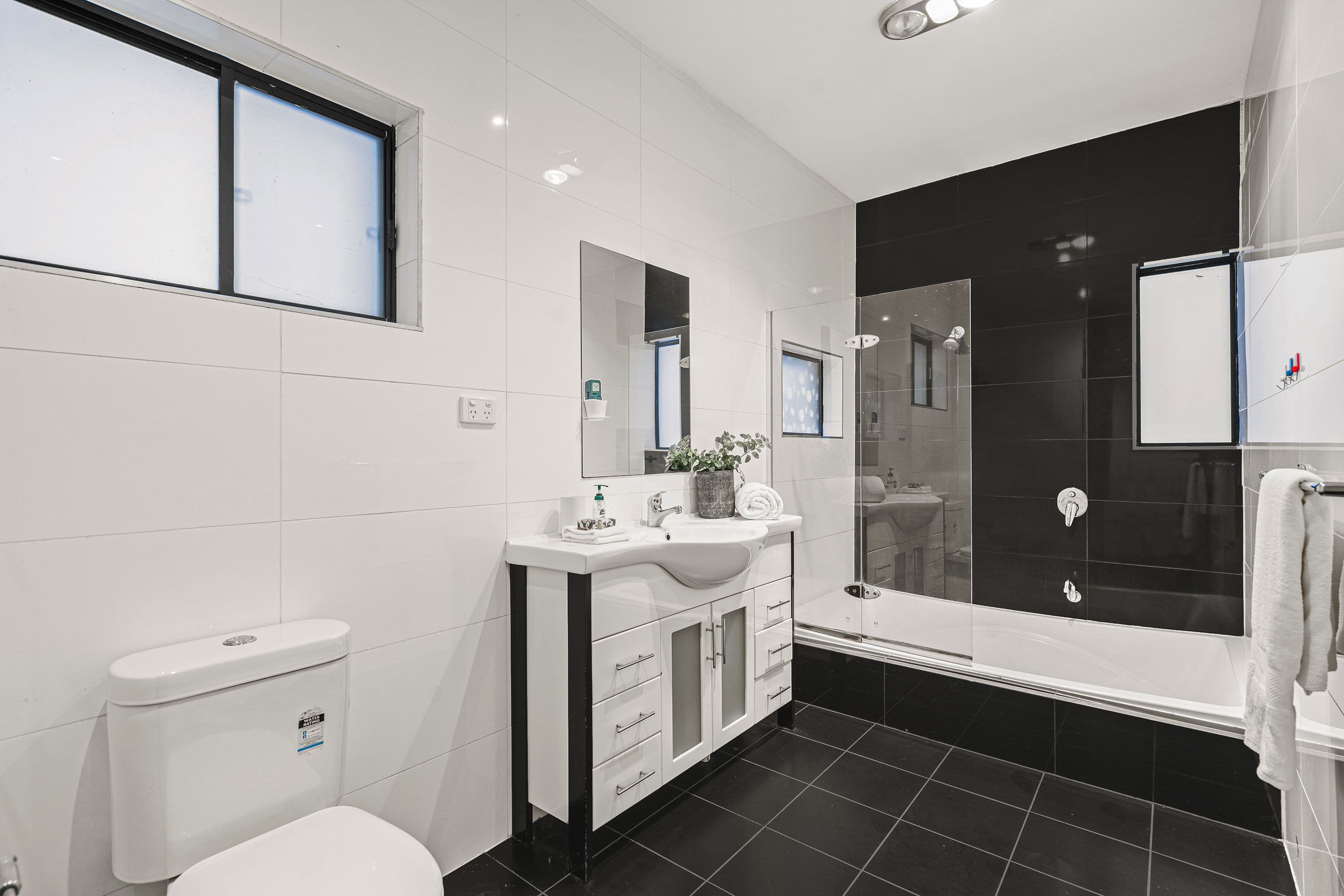 17 Montana Avenue, Mulgrave VIC 3170, Mulgrave - Thumbnail 8