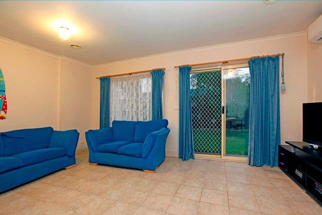 8 Leichardt Crescent, RESERVOIR VIC 3073, Reservoir - Thumbnail 4