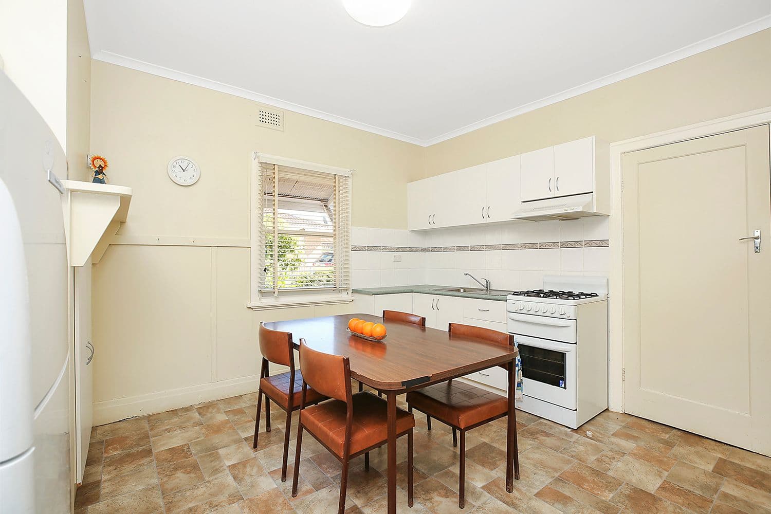 92 Parrott Street, Cobden VIC 3266, Cobden - Thumbnail 5