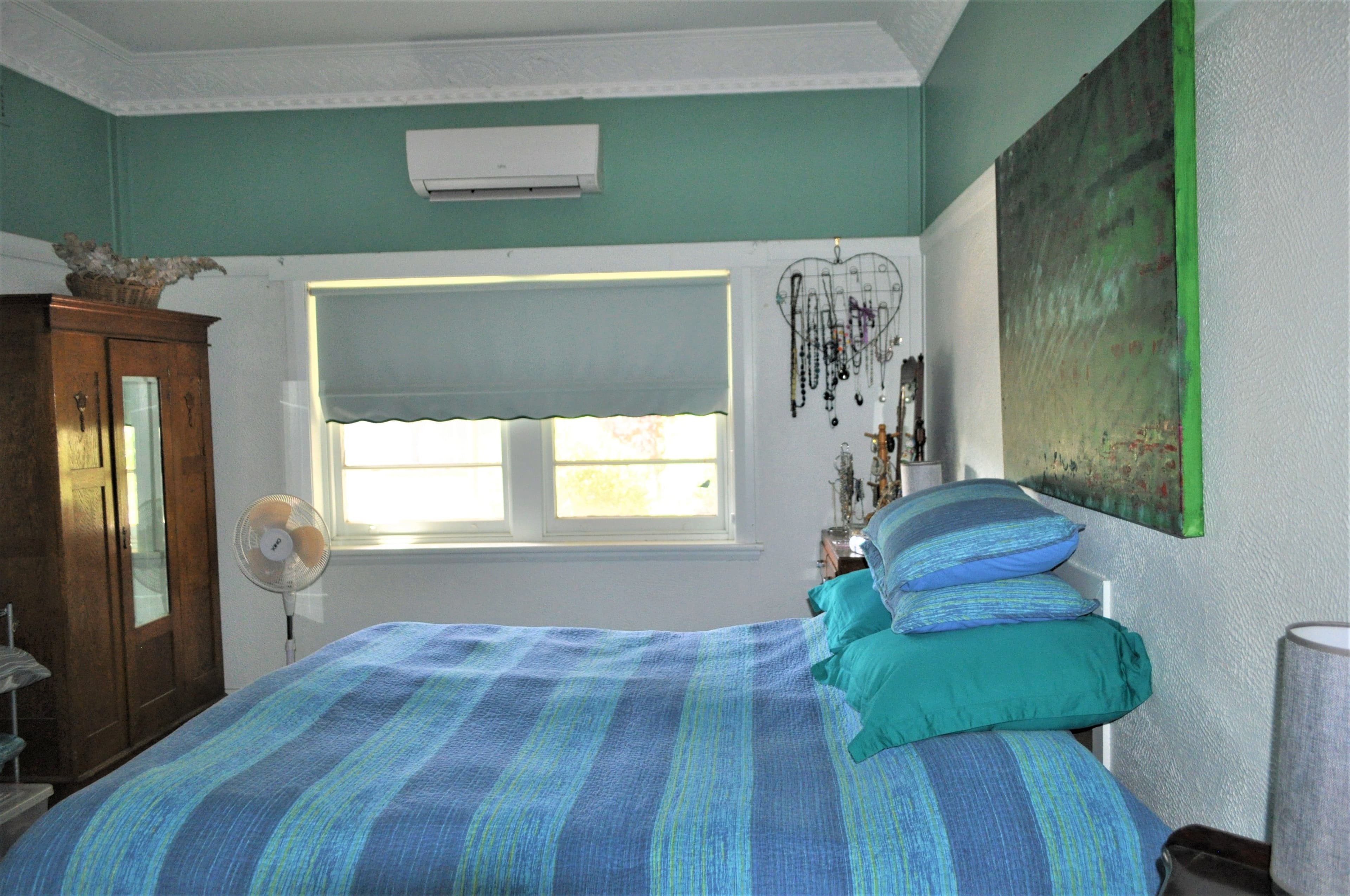 2 Mckenna Avenue, Cootamundra - Thumbnail 3