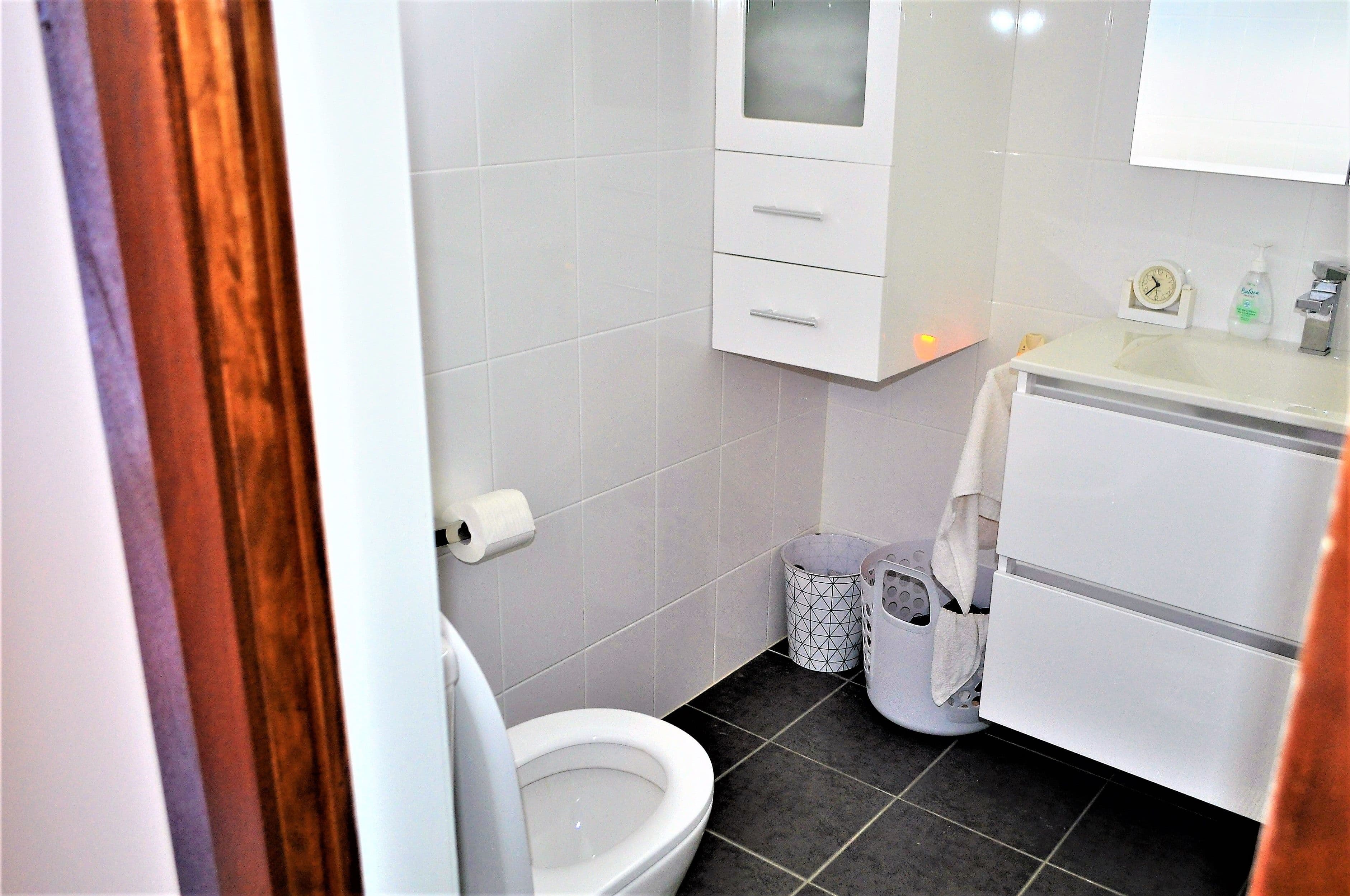 2 Mckenna Avenue, Cootamundra - Thumbnail 8