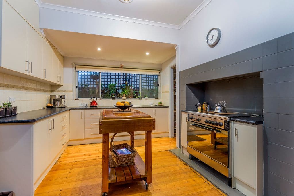 69 Britannia Street, Geelong West VIC 3218, Geelong West - Thumbnail 2
