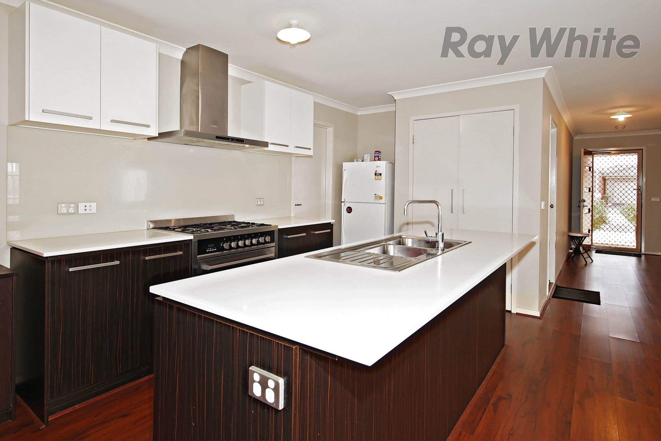 71 Fongeo Drive, Point Cook VIC 3030, Point Cook - Thumbnail 5