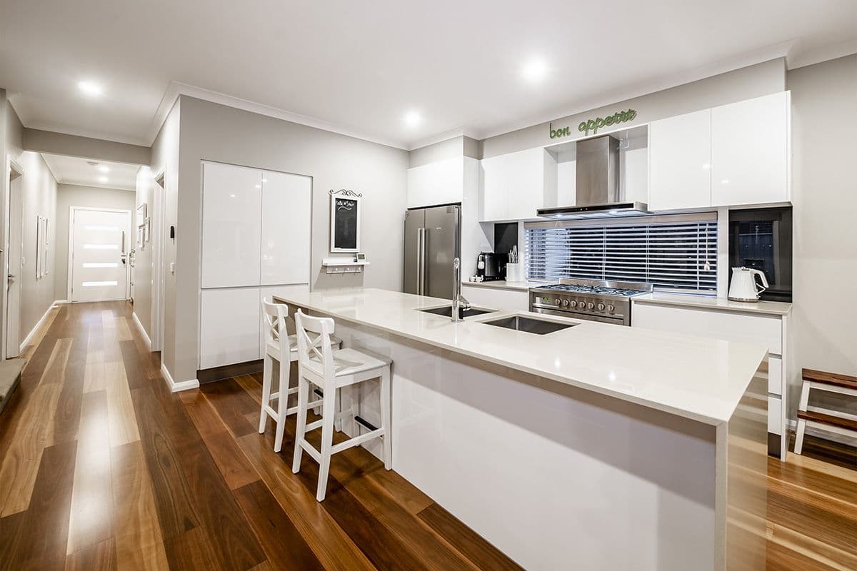 5 Elmtree Crescent, Clyde North VIC 3978, Clyde North - Thumbnail 4
