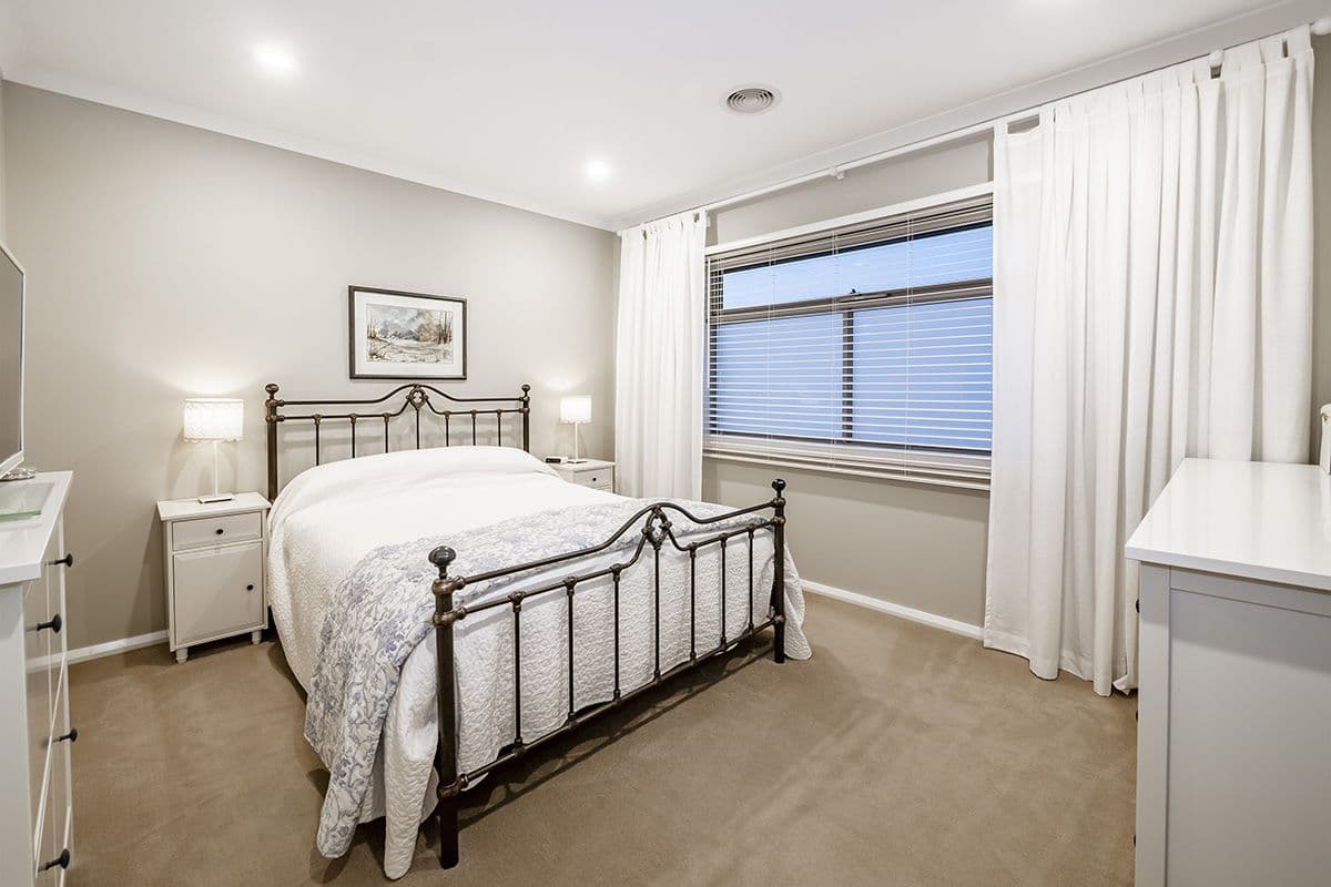 5 Elmtree Crescent, Clyde North VIC 3978, Clyde North - Thumbnail 7