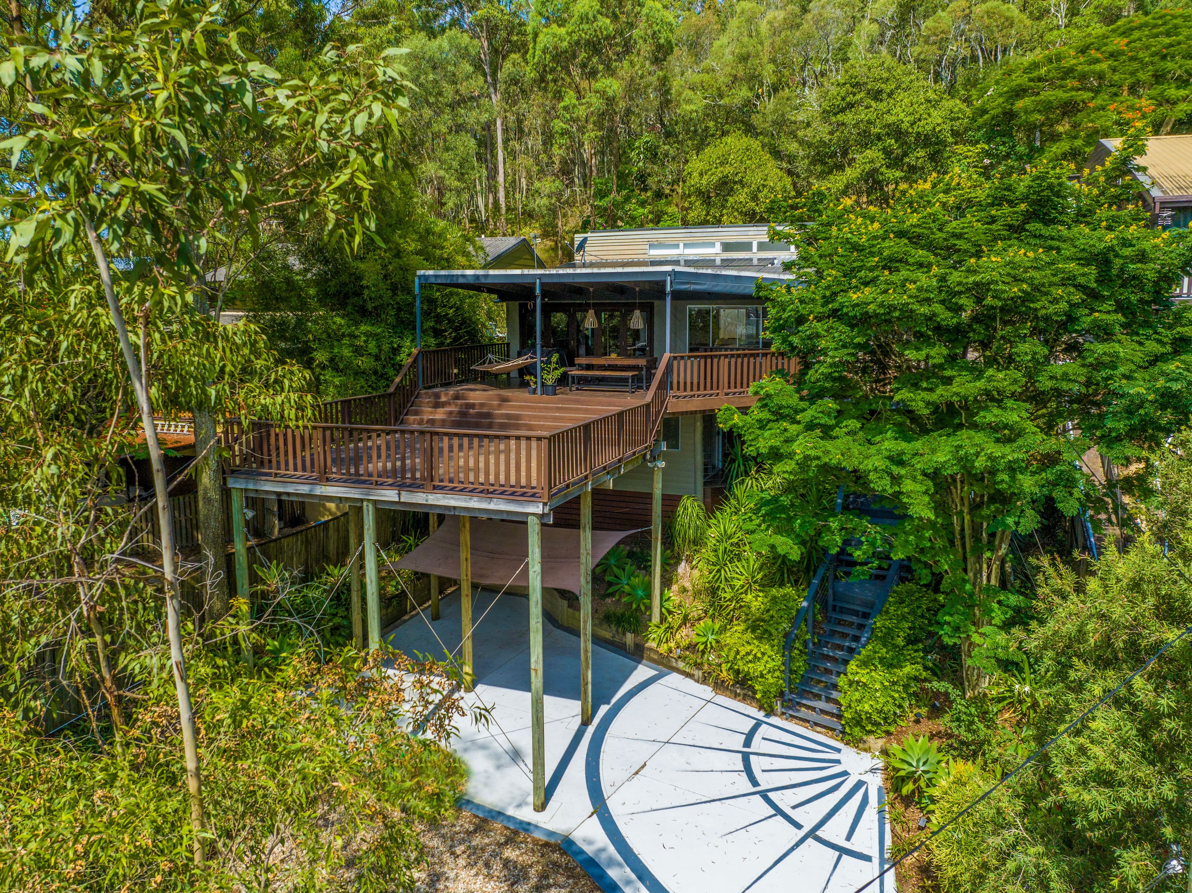 192 West Burleigh Road, Burleigh Heads QLD 4220, Burleigh Heads - Thumbnail 2