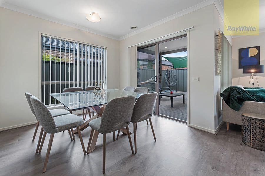 10 Taylan Street, Craigieburn VIC 3064, Craigieburn - Thumbnail 4