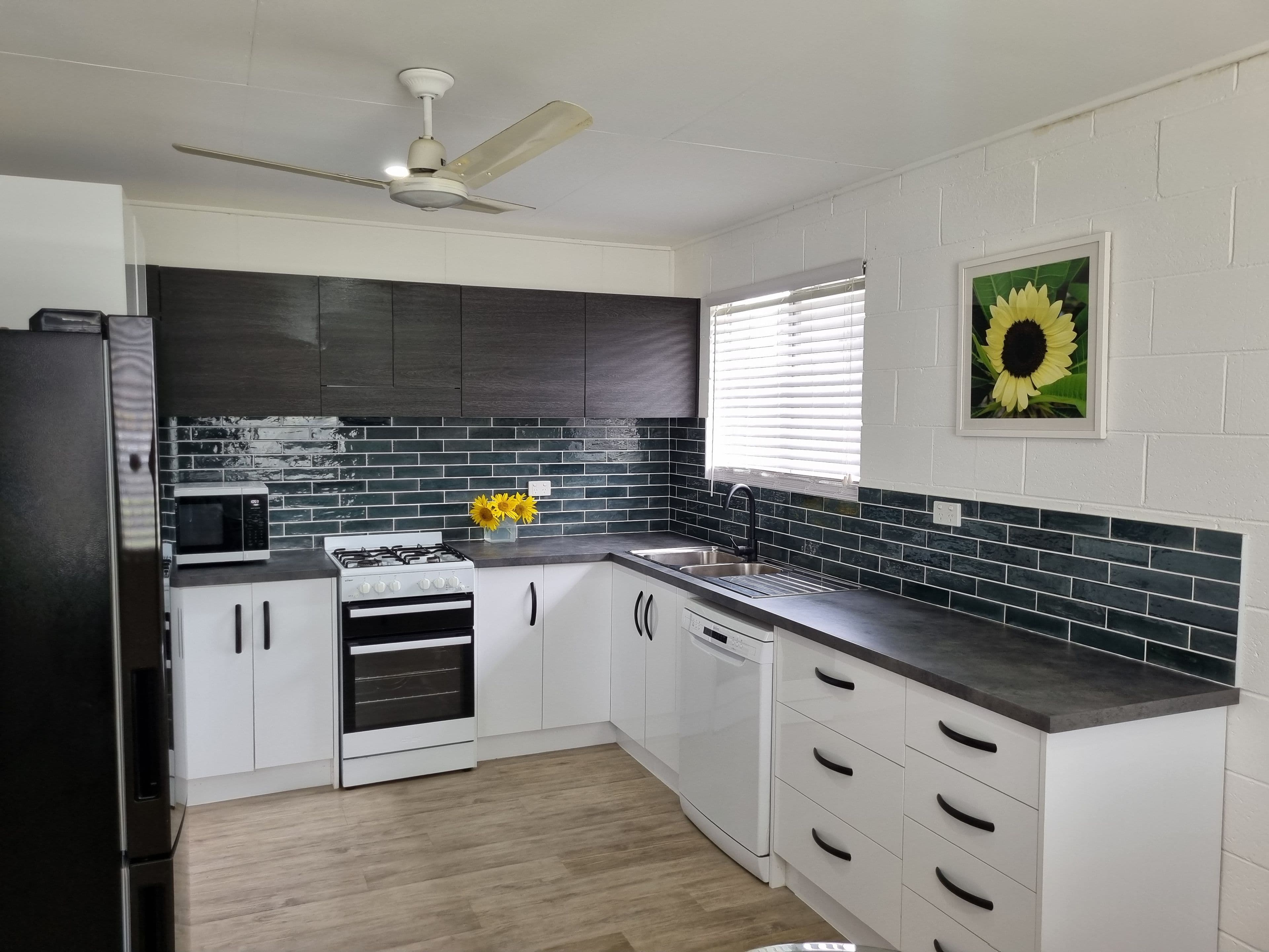 14 Polmaise Street, Boyne Island QLD 4680, Boyne Island - Thumbnail 4