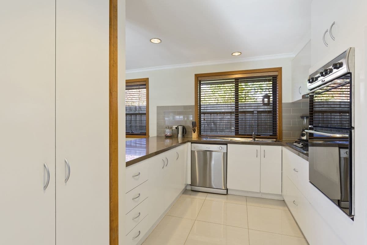 7 Carey Close, Werribee VIC 3030, Werribee - Thumbnail 7