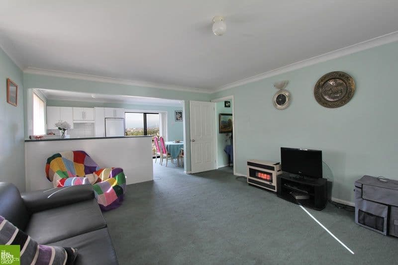 21 Matthews Drive, MOUNT WARRIGAL NSW 2528, Mount Warrigal - Thumbnail 2