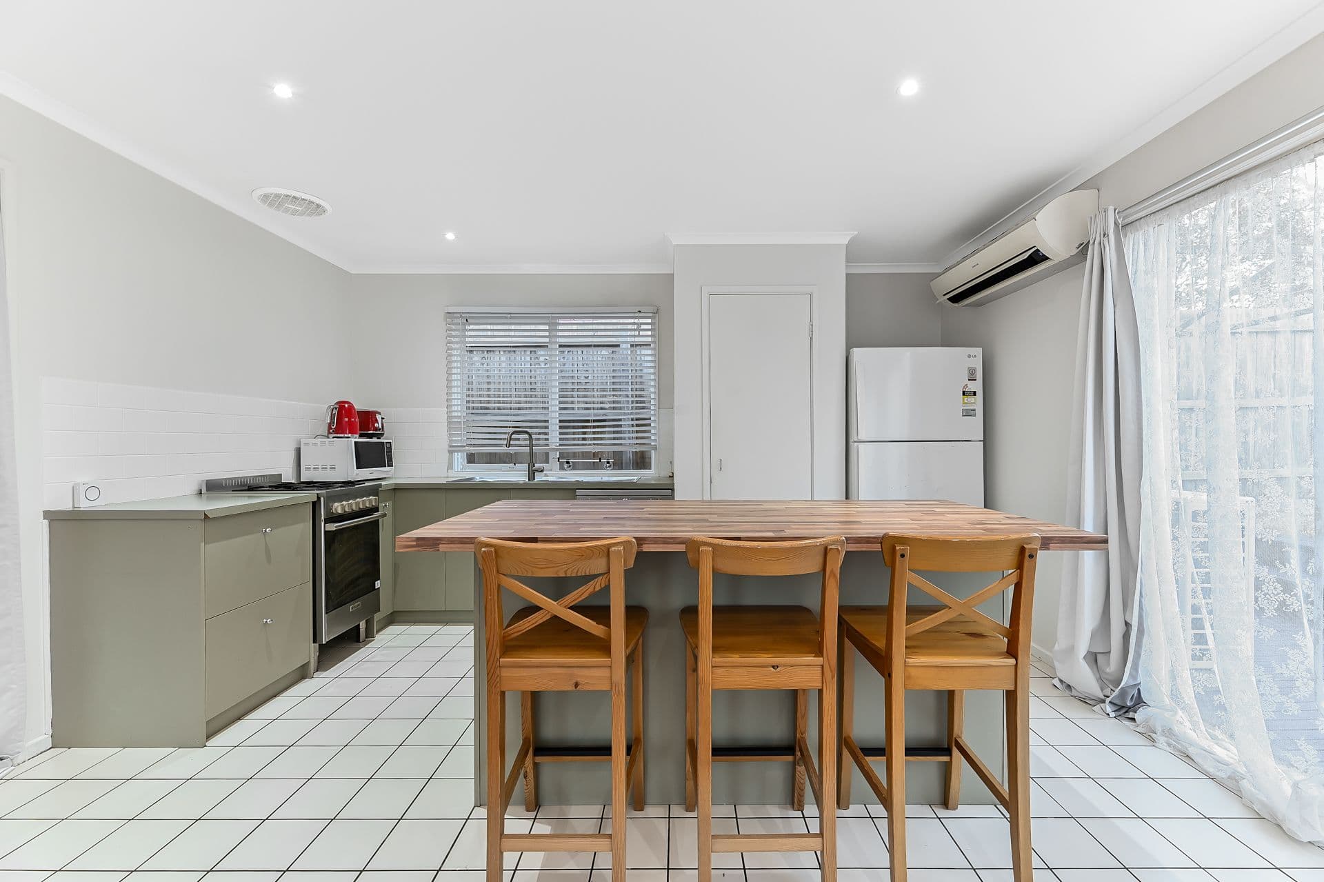 46 Warrawong Drive, Berwick VIC 3806, Berwick - Thumbnail 4
