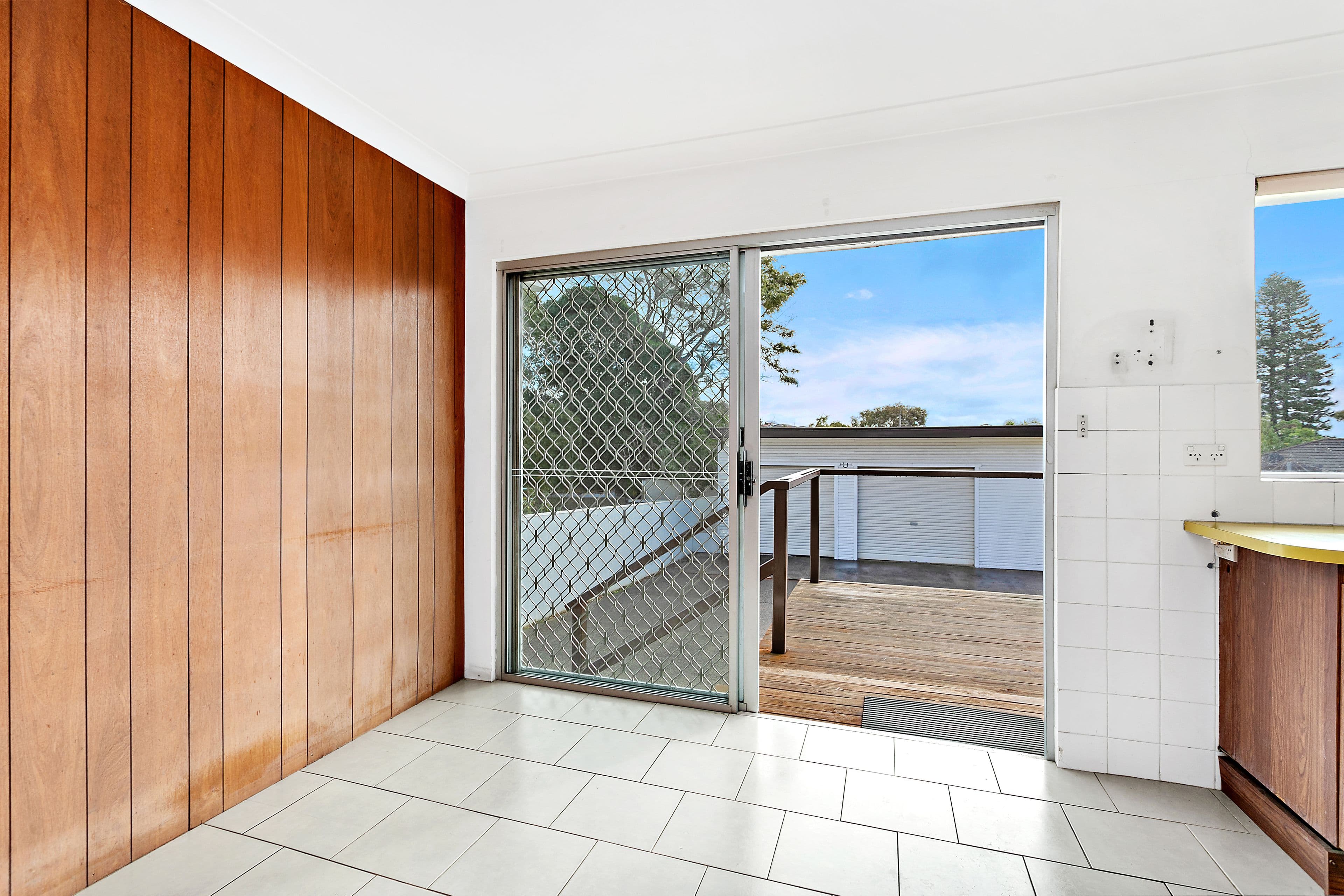 84 Lake Entrance Road, Mount Warrigal - Thumbnail 4