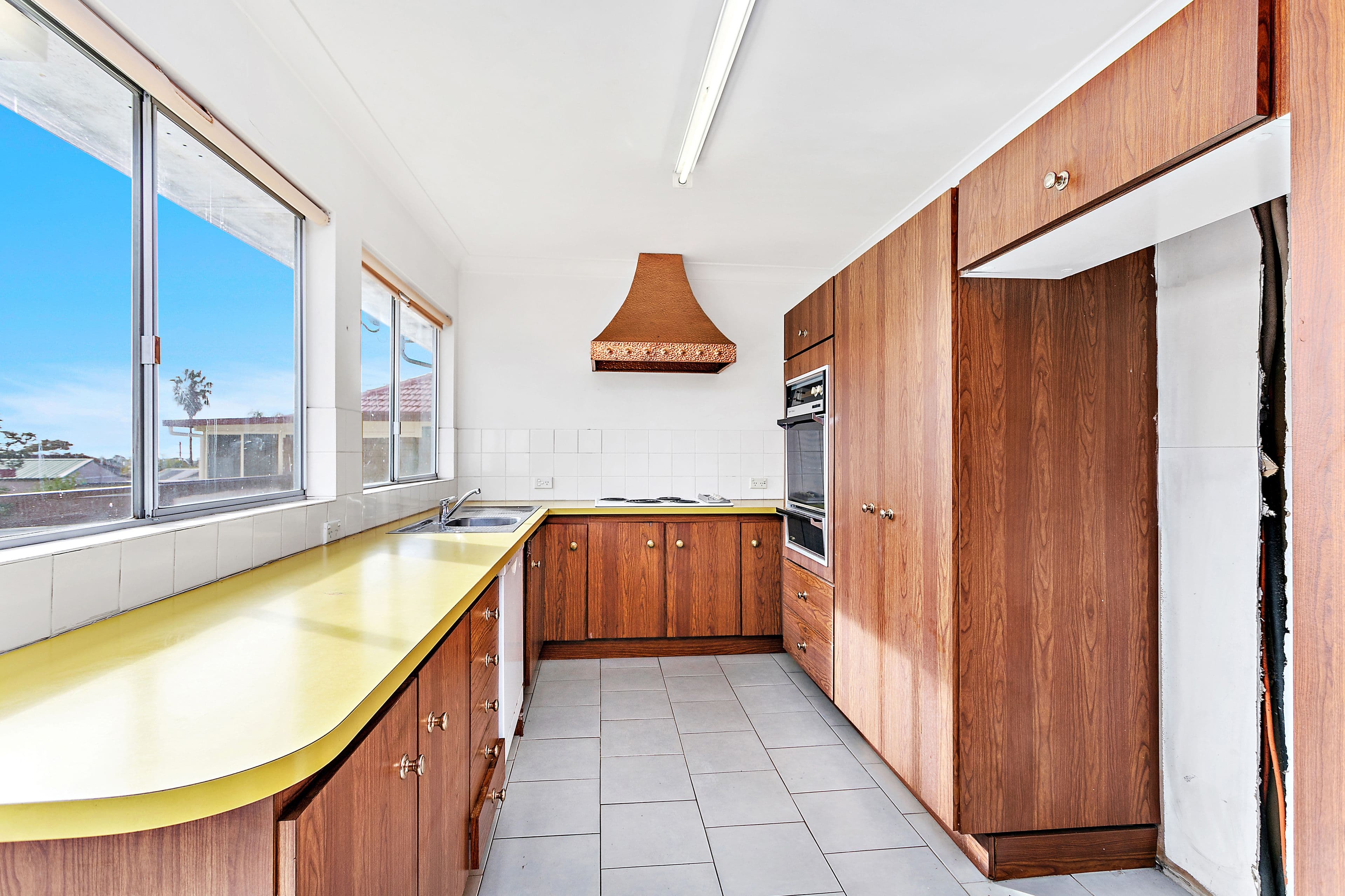 84 Lake Entrance Road, Mount Warrigal - Thumbnail 5