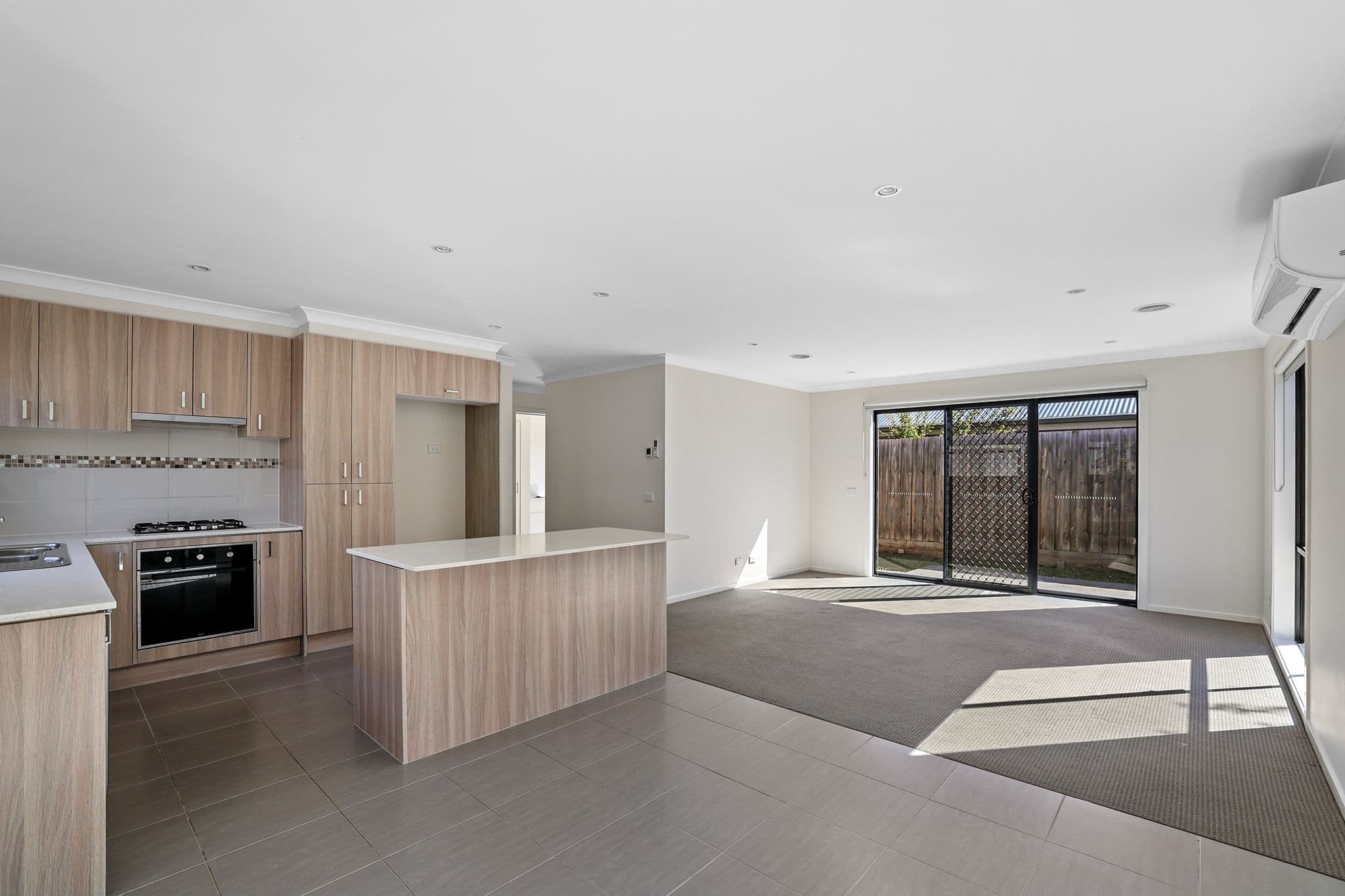 6 Premier Lane, Garfield VIC 3814, Garfield - Thumbnail 2