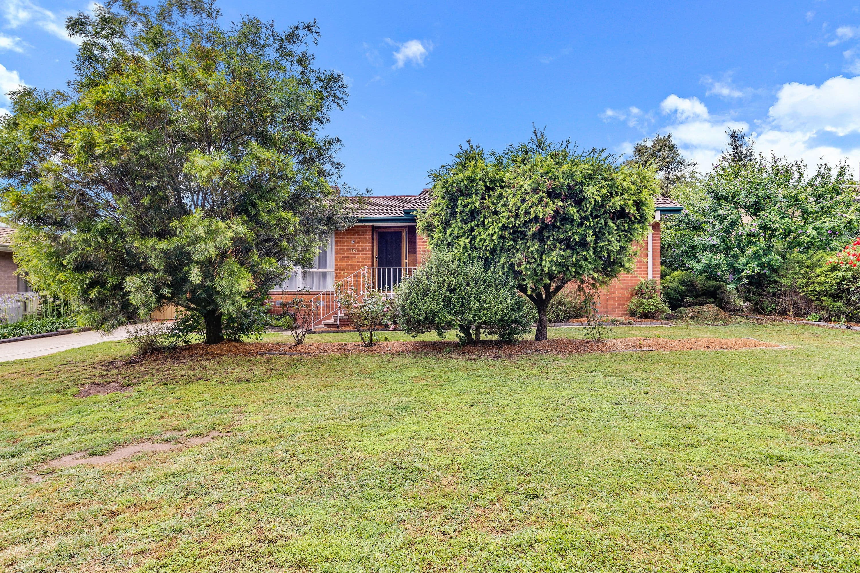 16 Newbery Crescent, Page ACT 2614, Page - Thumbnail 2