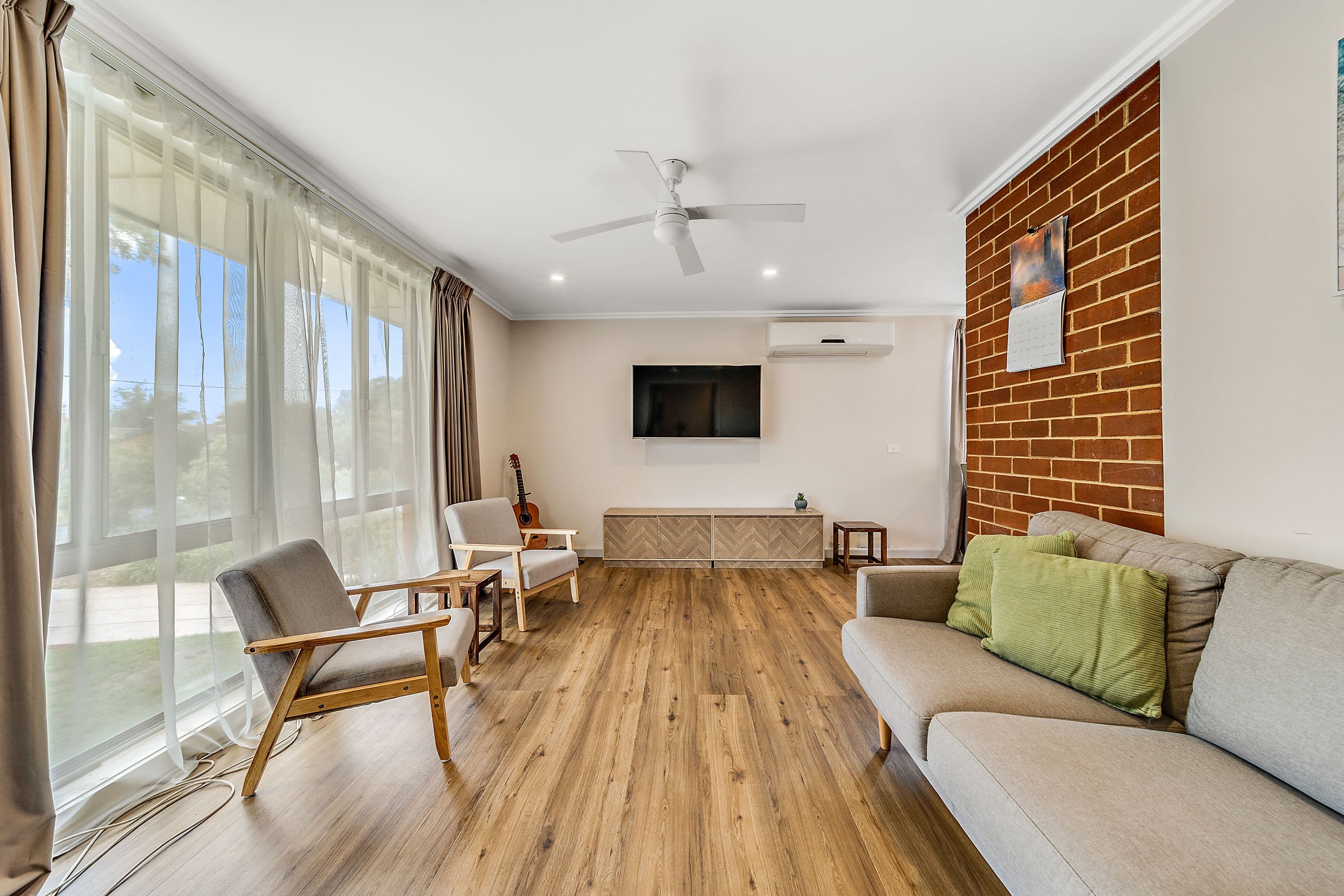 16 Newbery Crescent, Page ACT 2614, Page - Thumbnail 3