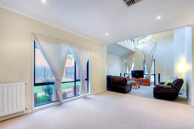 26 Romeo Court, Mill Park VIC 3082, Mill Park - Thumbnail 3