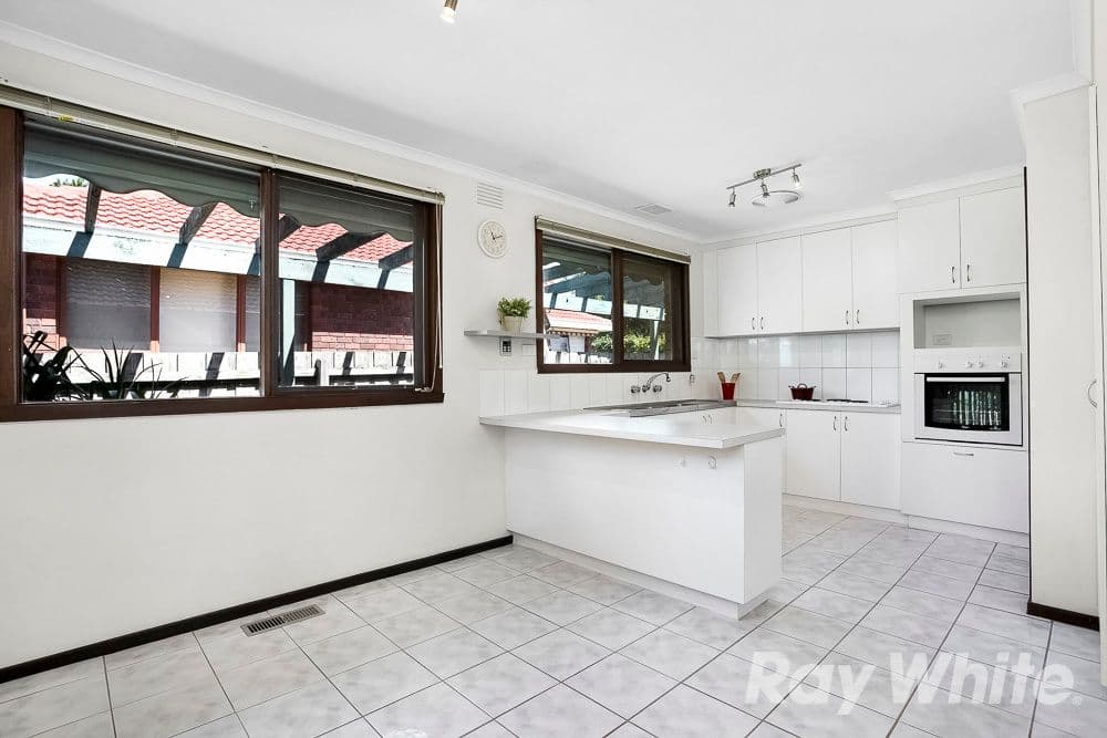 11 Ealing Court, Glen Waverley VIC 3150, Glen Waverley - Thumbnail 4