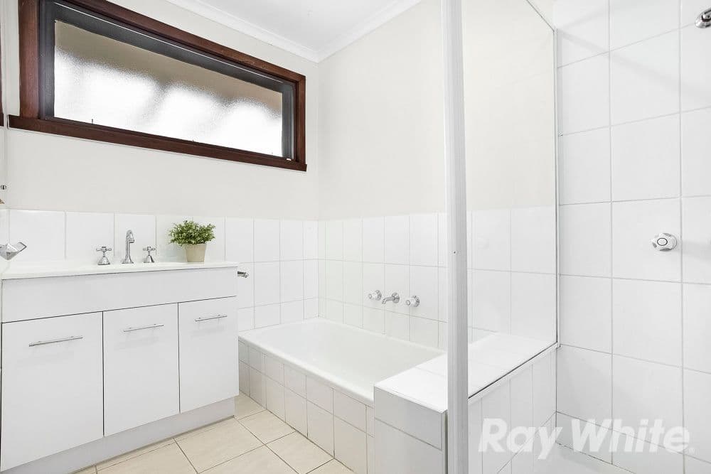 11 Ealing Court, Glen Waverley VIC 3150, Glen Waverley - Thumbnail 7