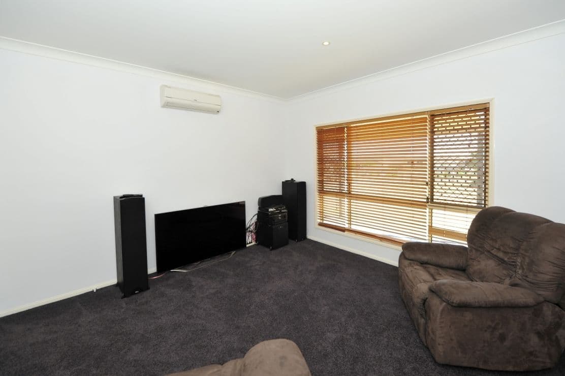 3 Madison Court, GLENVALE QLD 4350, Glenvale - Thumbnail 2