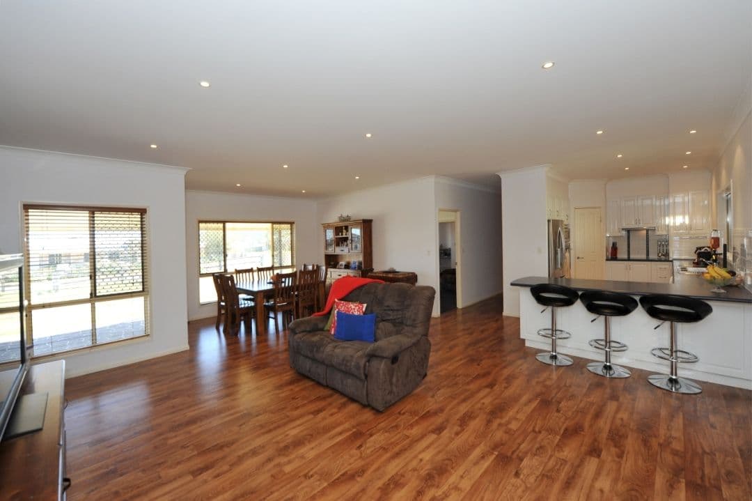 3 Madison Court, GLENVALE QLD 4350, Glenvale - Thumbnail 3