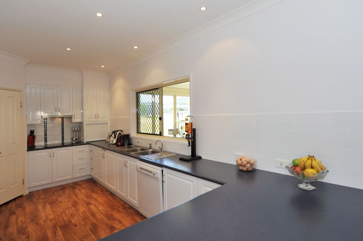 3 Madison Court, GLENVALE QLD 4350, Glenvale - Thumbnail 4