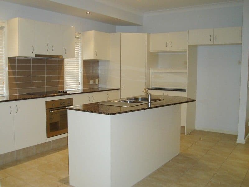 32 Middle Street, Labrador QLD 4215, Labrador - Thumbnail 4