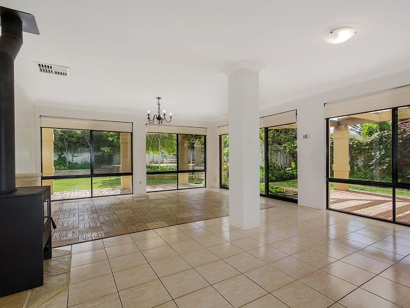 1 Maratea Parade, SECRET HARBOUR WA 6173, Secret Harbour - Thumbnail 4