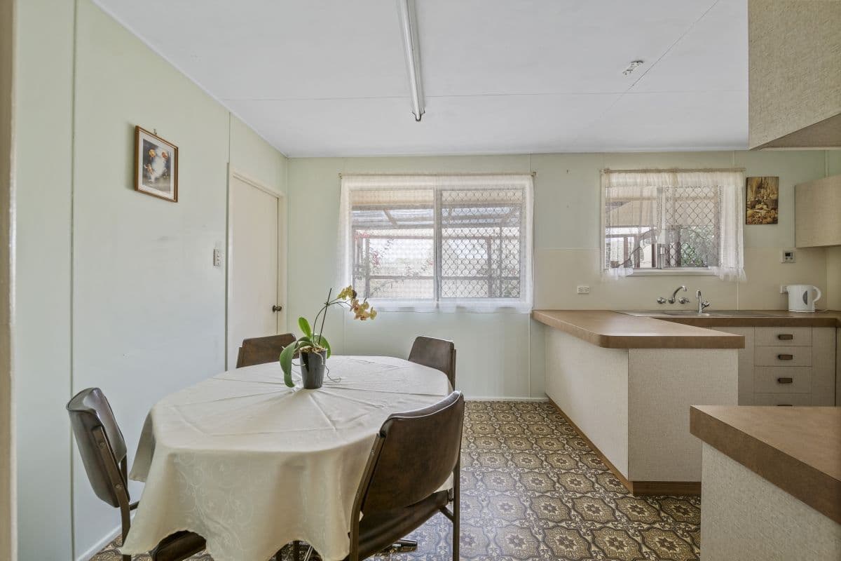 34 Tomkinson Street, Wilsonton QLD 4350, Wilsonton - Thumbnail 4