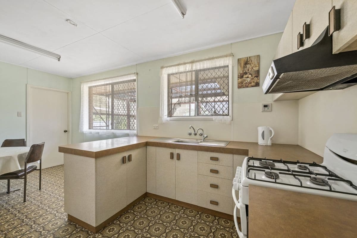 34 Tomkinson Street, Wilsonton QLD 4350, Wilsonton - Thumbnail 5