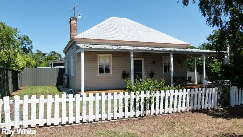 49 Flint Street, Forbes - Image 1