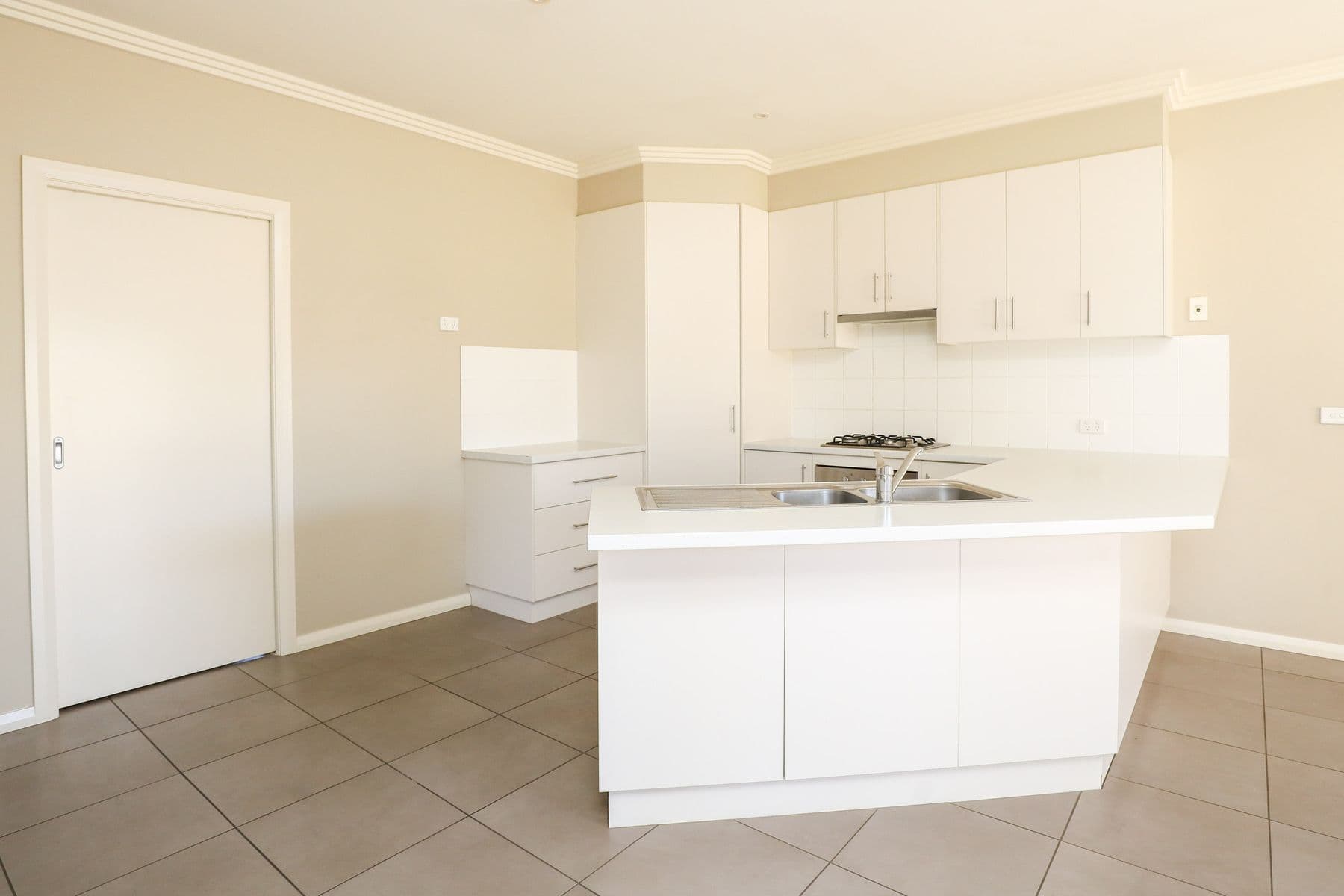 1/337 Eighth Street, Mildura - Thumbnail 2
