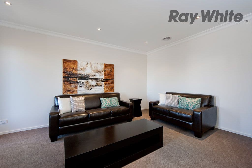 7 Baker Street, POINT COOK VIC 3030, Point Cook - Thumbnail 2