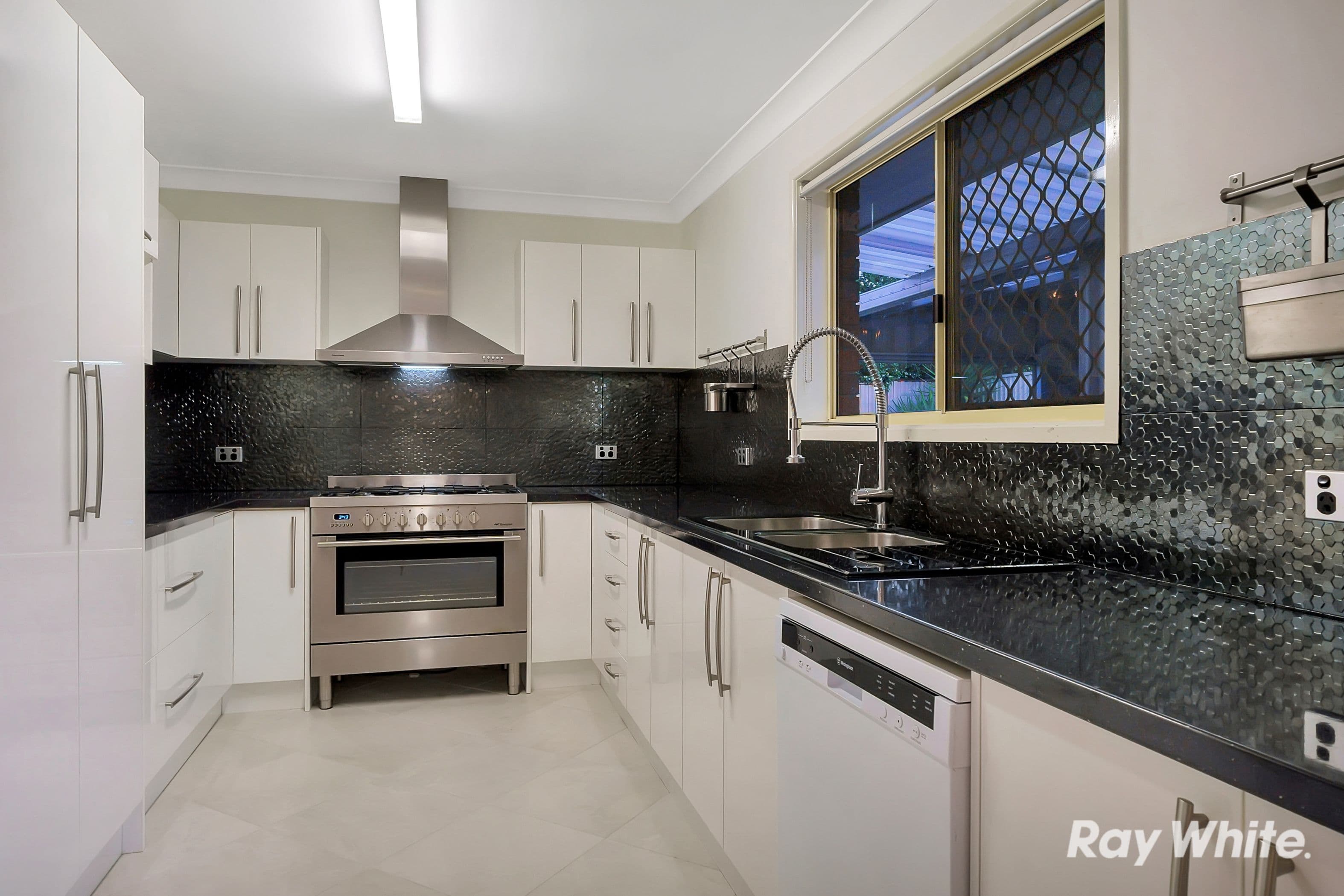 17 Mitchell Street, Boronia Heights QLD 4124, Boronia Heights - Thumbnail 7