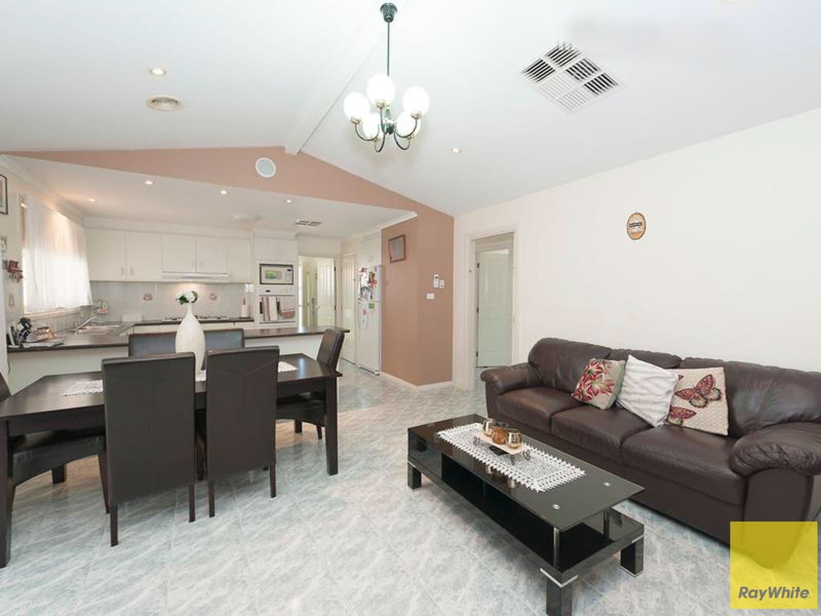 19 Phoenix Court, Roxburgh Park VIC 3064, Roxburgh Park - Image 1