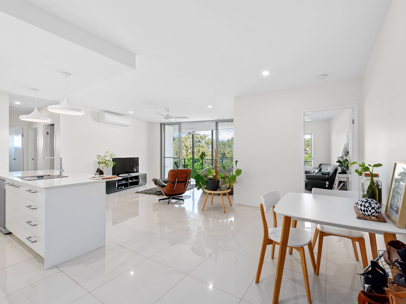 77 Chestnut Street, Wynnum QLD 4178, Wynnum - Thumbnail 4