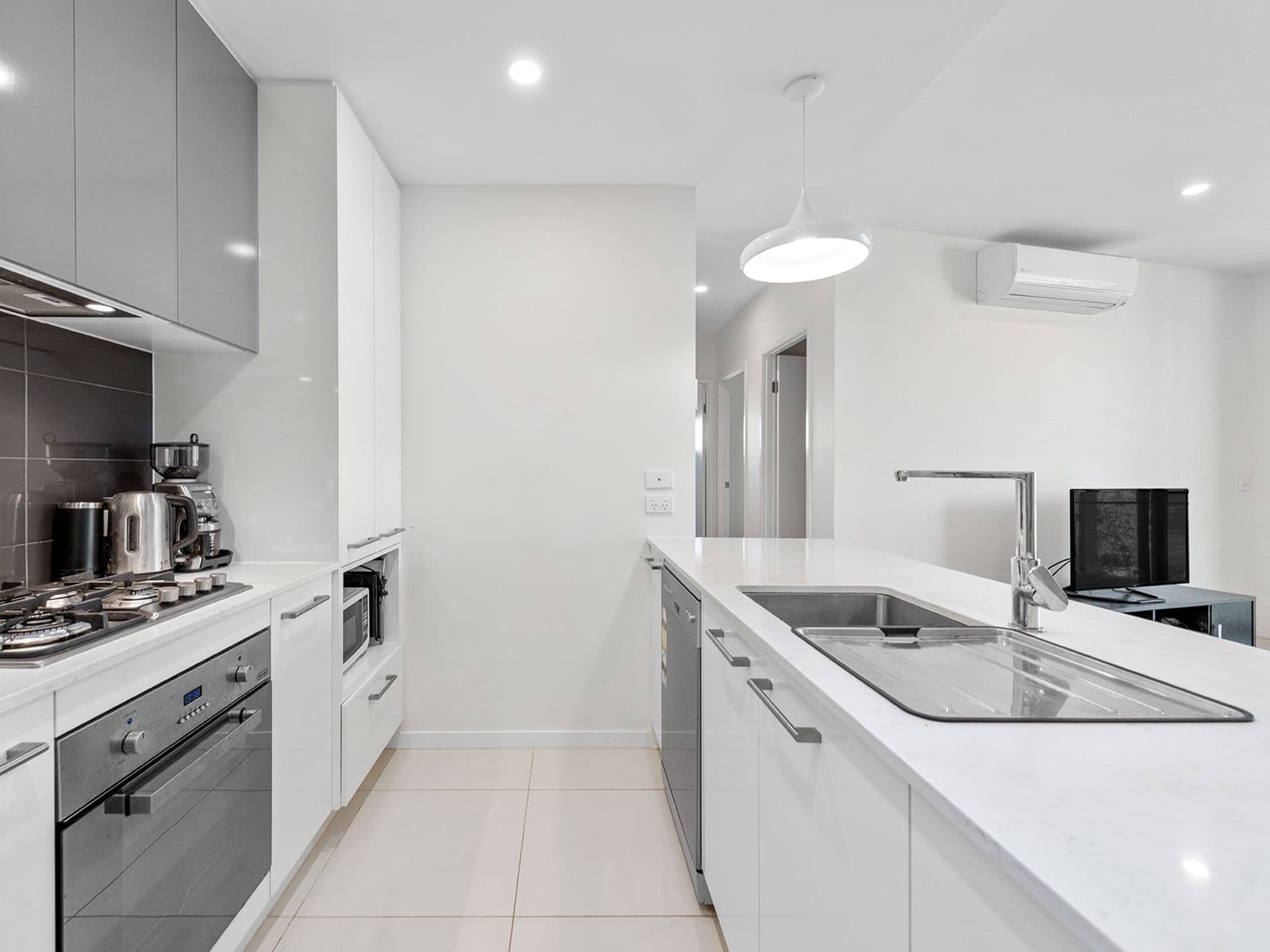 77 Chestnut Street, Wynnum QLD 4178, Wynnum - Thumbnail 7