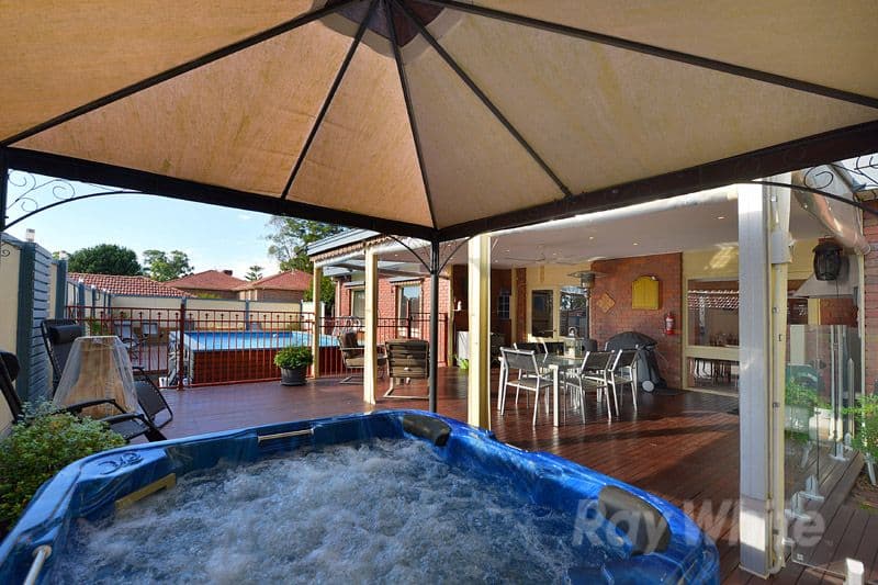 11 Casuarina Avenue, BORONIA VIC 3155, Boronia - Thumbnail 2