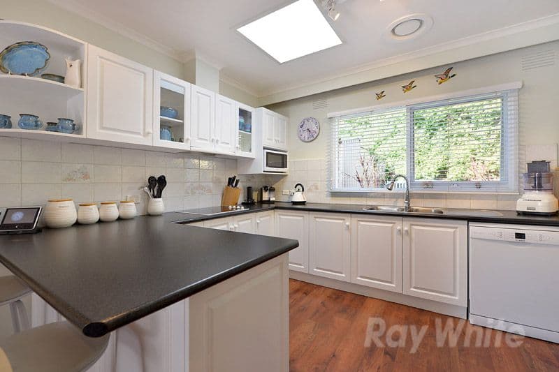11 Casuarina Avenue, BORONIA VIC 3155, Boronia - Thumbnail 6
