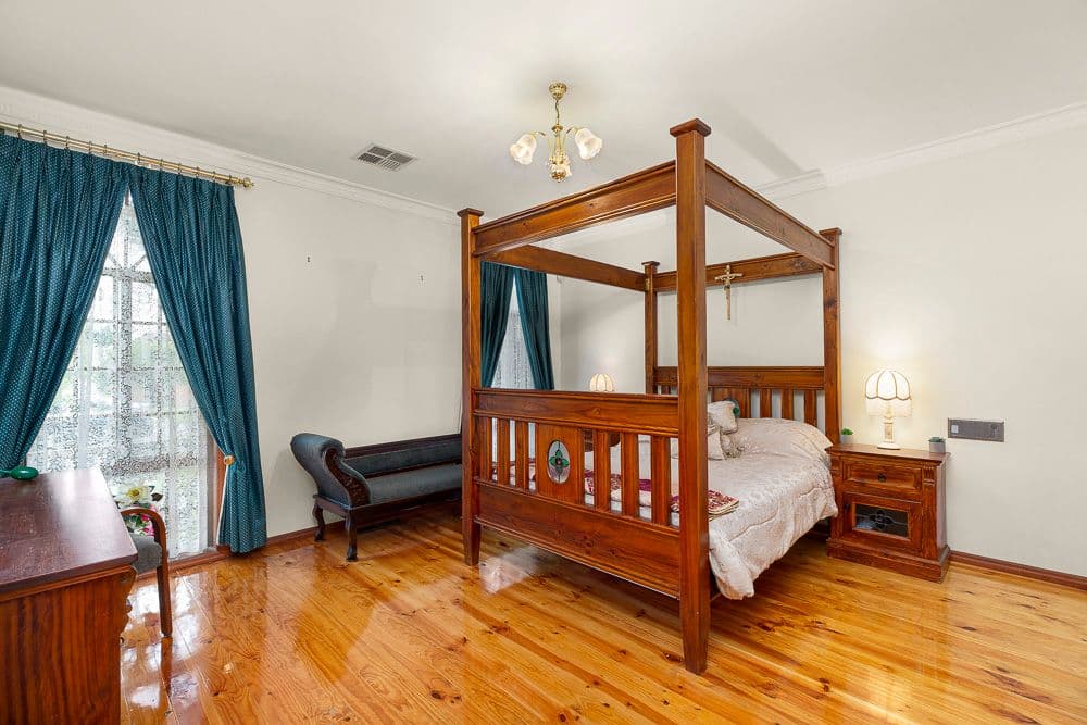 19 Bartrop Street, Reservoir VIC 3073, Reservoir - Thumbnail 2