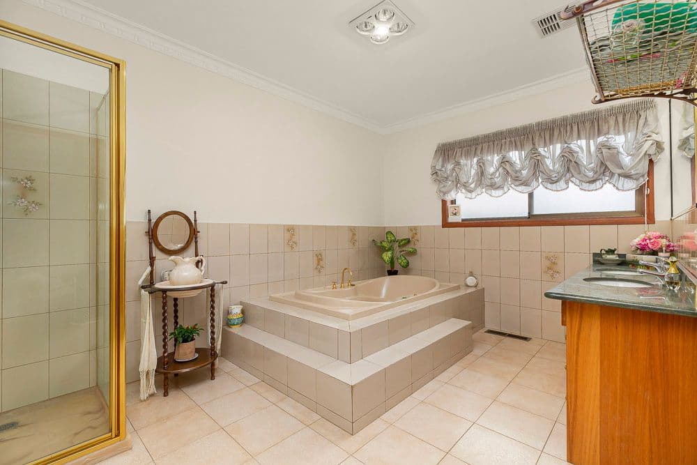 19 Bartrop Street, Reservoir VIC 3073, Reservoir - Thumbnail 7