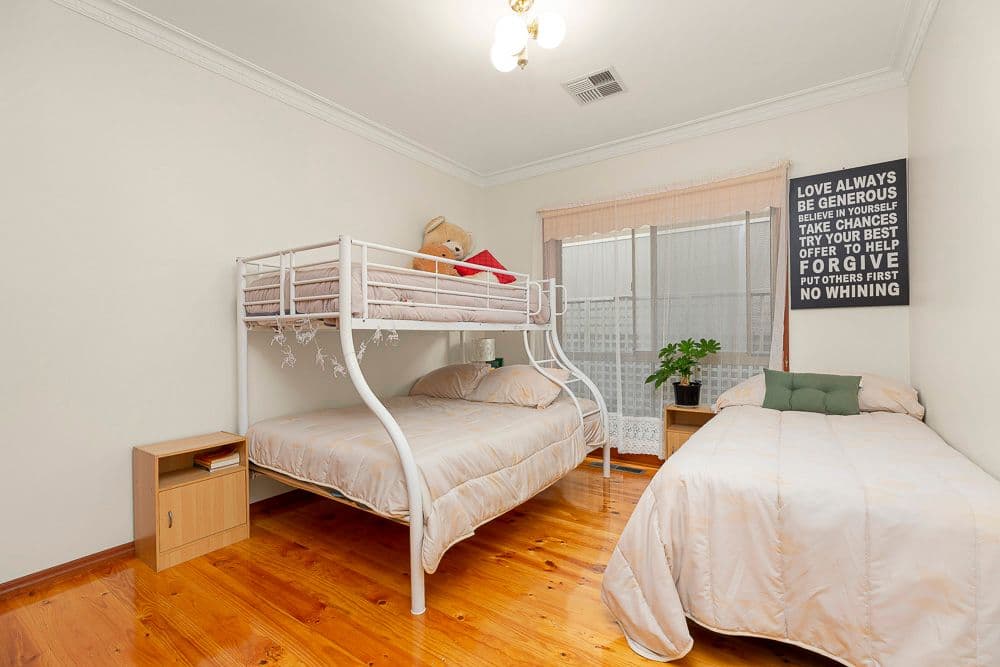 19 Bartrop Street, Reservoir VIC 3073, Reservoir - Thumbnail 8