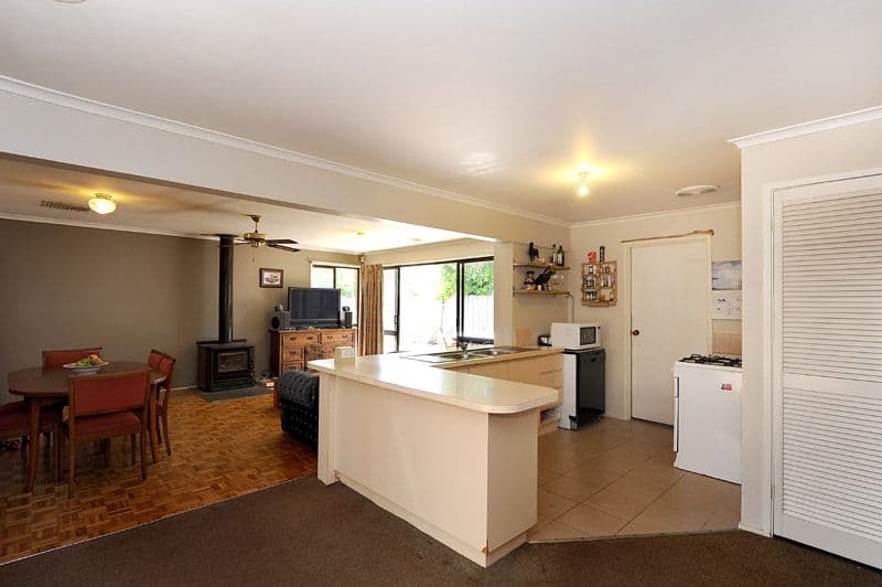 10 Homewood Close, FERNTREE GULLY VIC 3156, Ferntree Gully - Thumbnail 2