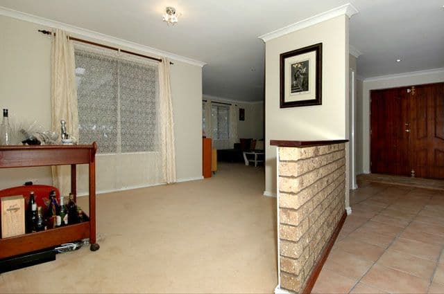15 Peet Road, KALAMUNDA WA 6076, Kalamunda - Thumbnail 6